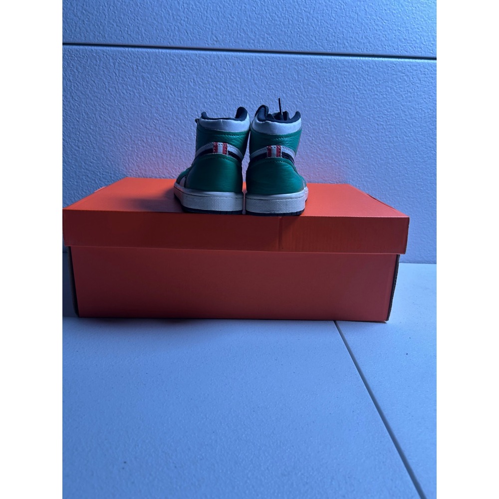 Jordan 1 Retro High OG Lucky Green Size 1.5Y #2934 - Picture 4 of 6